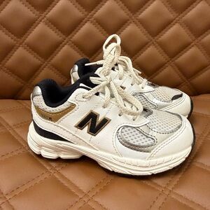 New Balance 2002R Shoes Size 9 toddler